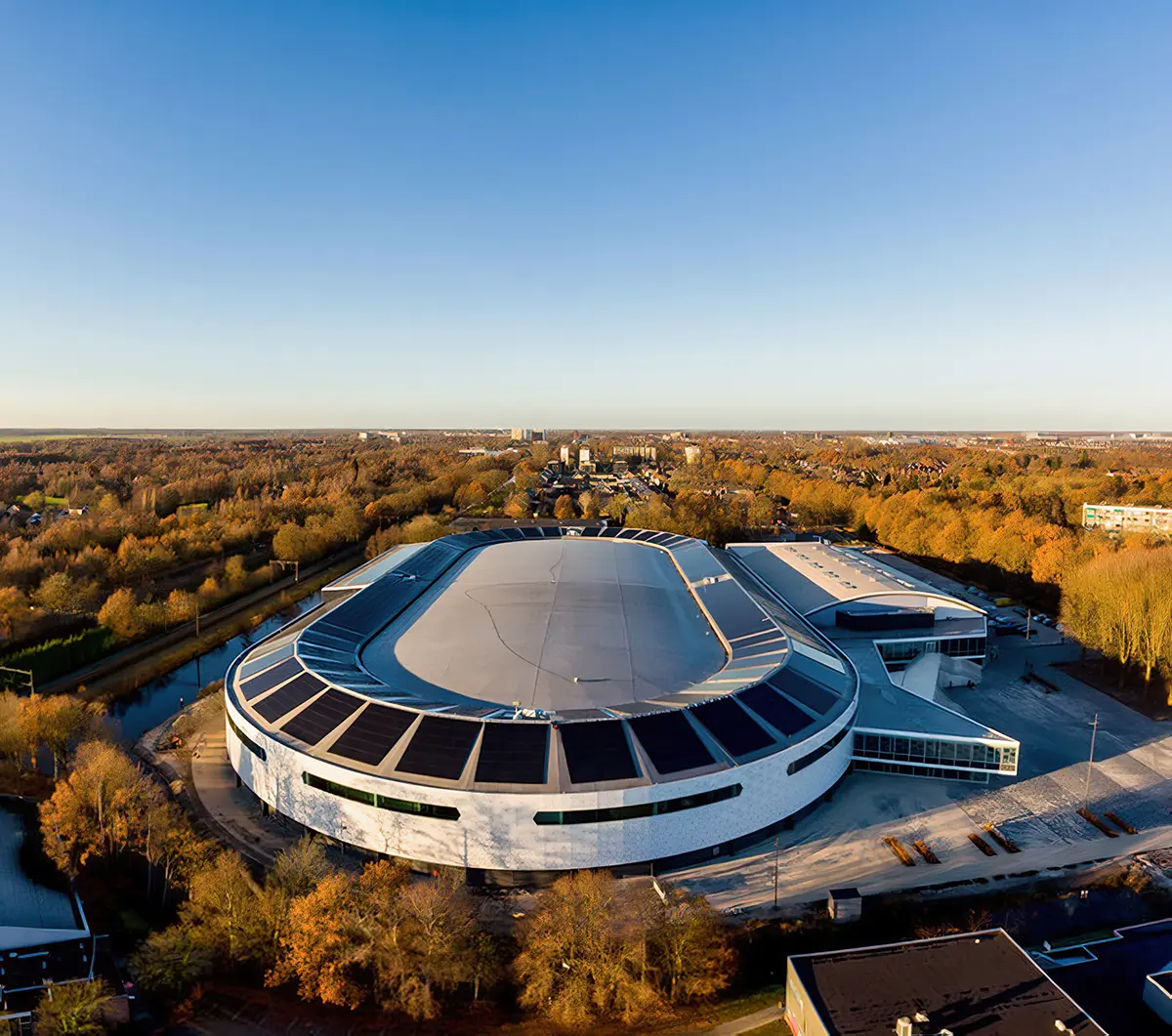 Heerenveen, NL 1,5 MWp PV-Dachanlage